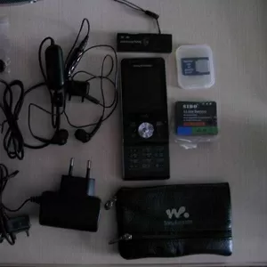 Продам Sony Ericsson 910i (черный)
